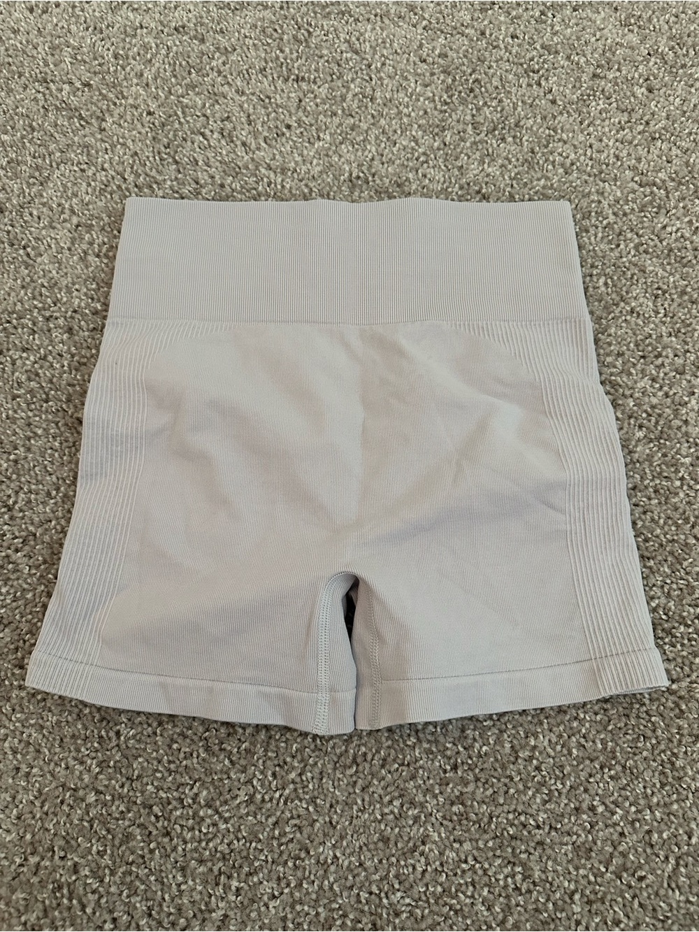 Seamless High-Waist Women’s workout shorts - lilac grey